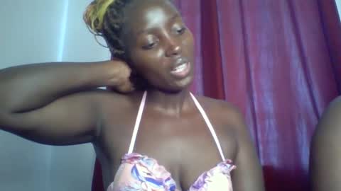 Snapshot of sweet_zuri3 chatting on 03.04.25 zuri online show from 03.04.25