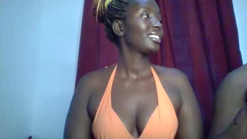 Snapshot of sweet_zuri3 chatting on 03.05.25 zuri online show from 03.05.25