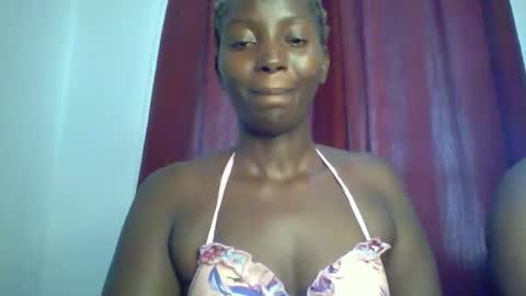 Snapshot of sweet_zuri3 chatting on 03.12.25 zuri online show from 03.12.25