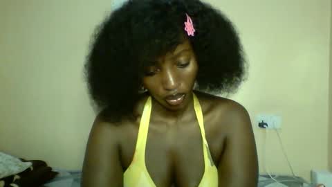 Snapshot of sweet_zuri3 chatting on 09.25.25 zuri online show from 09.25.25