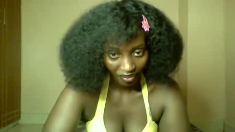 Snapshot of sweet_zuri3 chatting on 09.25.25 zuri online show from 09.25.25