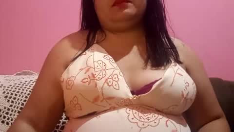 Snapshot of sweetapple808216 chatting on 12.25.24 sweetapple808216 online show from 12.25.24