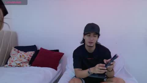 Snapshot of sweetauracouple chatting on 06.30.26 sweetauracouple online show from 06.30.26