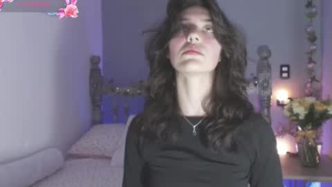 Snapshot of sweetaurora_ chatting on 10.10.25 Aurora Rossi online show from 10.10.25