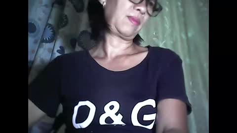 Snapshot of sweetbella24 chatting on 05.19.26 im anne online show from 05.19.26