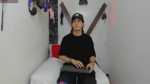 Snapshot of sweetbutspicy_ chatting on 07.18.26 sweetbutspicy online show from 07.18.26