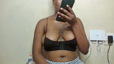 sweetbutterfly99 online show from 02.23.26