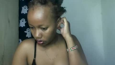 Snapshot of sweetcaramel2030 chatting on 01.01.25 caramel online show from 01.01.25