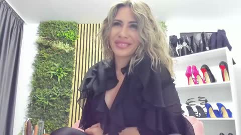 Snapshot of sweetcherry30_ chatting on 05.27.26 Cherry online show from 05.27.26