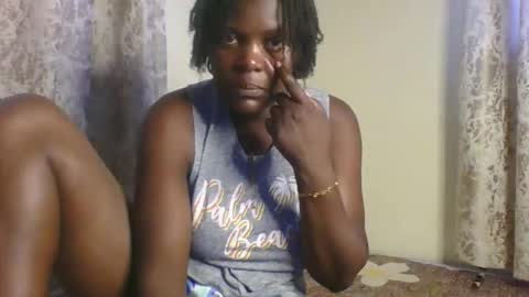 Snapshot of sweetdarkskin chatting on 04.08.26 CLARIS online show from 04.08.26