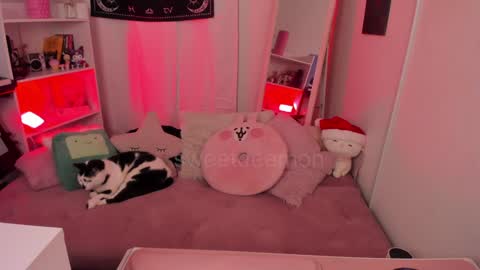 Vernica Help me to reach 80 likes thank you online show from 12.25.24