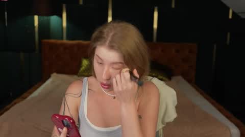 Snapshot of sweetdesiree_ chatting on 09.26.25 Amelia online show from 09.26.25