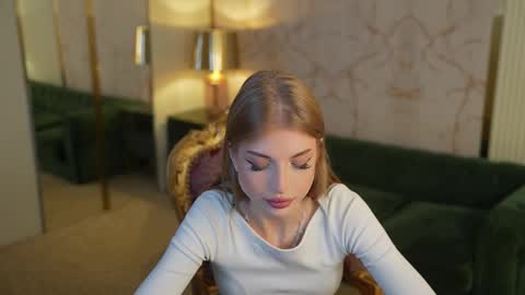 Snapshot of sweetdesiree_ chatting on 10.06.25 Amelia online show from 10.06.25