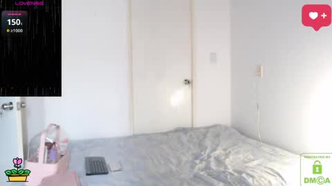 Snapshot of sweetdesires_ chatting on 04.23.26 online show from 04.23.26