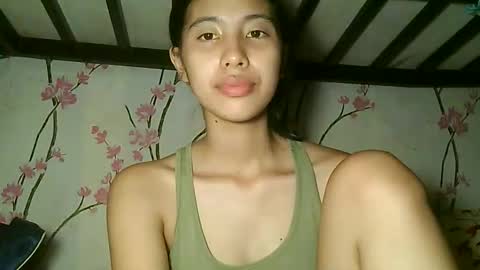 Snapshot of sweetdimple69 chatting on 09.10.25 sweetdimple69 online show from 09.10.25