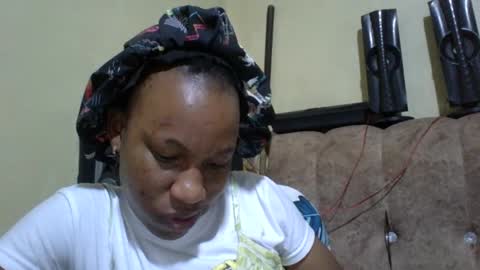 sweetdiva2012 online show from 10.12.25