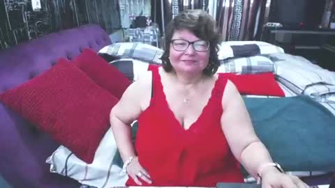 Snapshot of sweetestmilf4you chatting on 06.15.26 sweetestmilf4you online show from 06.15.26