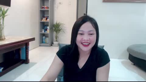 Snapshot of sweetestsmile_ chatting on 03.06.25 Khaye online show from 03.06.25
