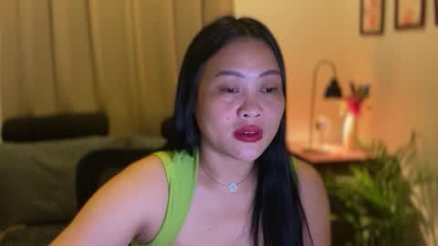 Snapshot of sweetestsmile_ chatting on 11.14.25 Khaye online show from 11.14.25