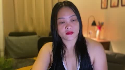 Snapshot of sweetestsmile_ chatting on 11.16.25 Khaye online show from 11.16.25