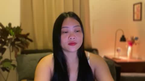 Snapshot of sweetestsmile_ chatting on 11.22.25 Khaye online show from 11.22.25