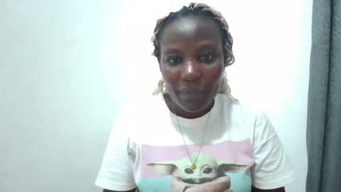 Snapshot of sweetfel chatting on 04.19.26 sweetfel online show from 04.19.26