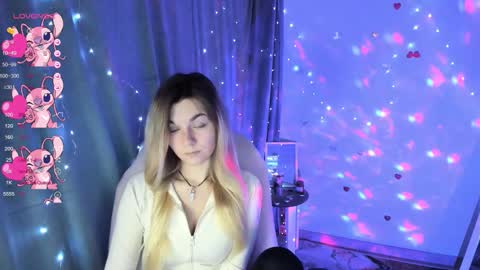 Snapshot of sweetfoyou chatting on 12.01.25 sweetfoyou online show from 12.01.25