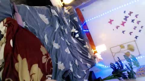 Snapshot of sweetgirl_mayxx chatting on 04.11.26 May online show from 04.11.26