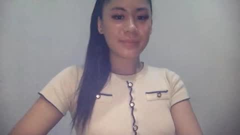 Snapshot of sweetgirllucy24xx chatting on 06.10.26 sweetgirllucy24xx online show from 06.10.26