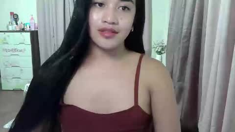 Snapshot of sweetgirly_jessa chatting on 04.23.26 sweetgirly_jessa online show from 04.23.26