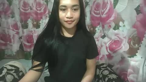Snapshot of sweetgirly_jessa chatting on 05.27.26 sweetgirly_jessa online show from 05.27.26