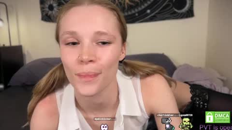 Snapshot of sweetgracee chatting on 04.21.26 sweetgracee online show from 04.21.26