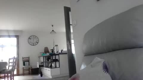 Snapshot of sweetguyss12 chatting on 10.31.25 sweetguyss12 online show from 10.31.25