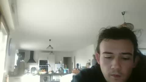 Snapshot of sweetguyss12 chatting on 12.22.25 sweetguyss12 online show from 12.22.25