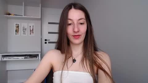 Snapshot of sweetheart_77 chatting on 05.05.26 Emma online show from 05.05.26