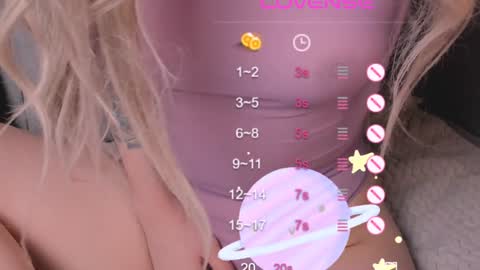 Snapshot of sweetheart_flower chatting on 12.15.24 Kira online show from 12.15.24