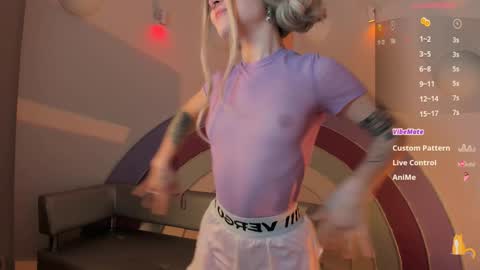 Snapshot of sweetheart_flower chatting on 12.29.24 Kira online show from 12.29.24