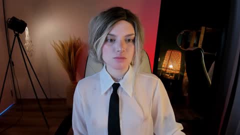 Snapshot of sweetheart_flower chatting on 01.19.25 Kira online show from 01.19.25