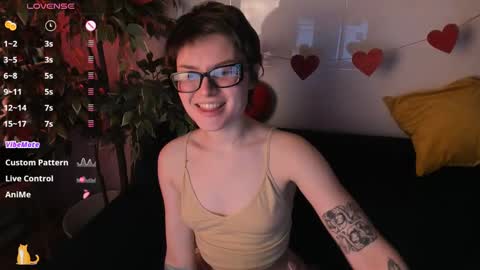 Snapshot of sweetheart_flower chatting on 02.17.25 Kira online show from 02.17.25