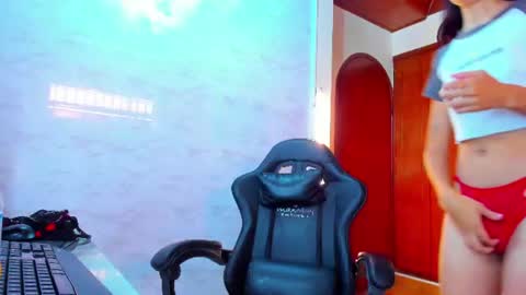 Snapshot of sweetie_foxx1 chatting on 08.06.26 FOXXY online show from 08.06.26