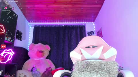 Snapshot of sweetie_lena_ chatting on 02.07.25 online show from 02.07.25