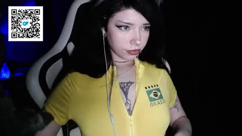 Snapshot of sweetieamonet chatting on 06.12.26 SweetieAmonet online show from 06.12.26