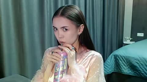 sweetieee_kira online show from 11.09.25