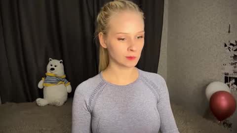 sweetie Lisa3 online show from 12.23.24