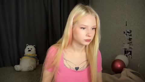 sweetie Lisa3 online show from 12.24.24