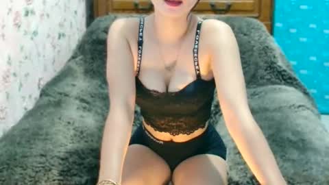 Snapshot of sweetjowa chatting on 11.23.25 jona online show from 11.23.25