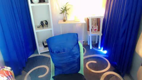 Snapshot of sweetladyapril chatting on 07.14.26 dessiree online show from 07.14.26