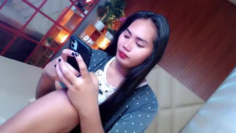 Snapshot of sweetladyboyx chatting on 09.19.25   online show from 09.19.25