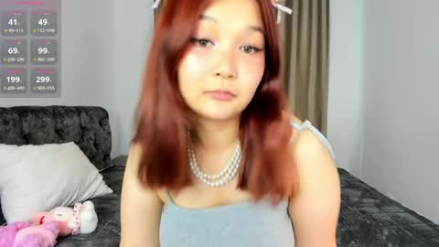 Snapshot of sweetlayla_ chatting on 06.06.26 Layla online show from 06.06.26