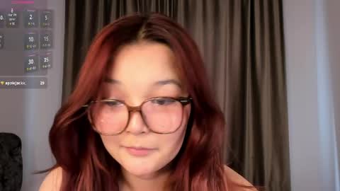 Snapshot of sweetlayla_ chatting on 06.07.26 Layla online show from 06.07.26